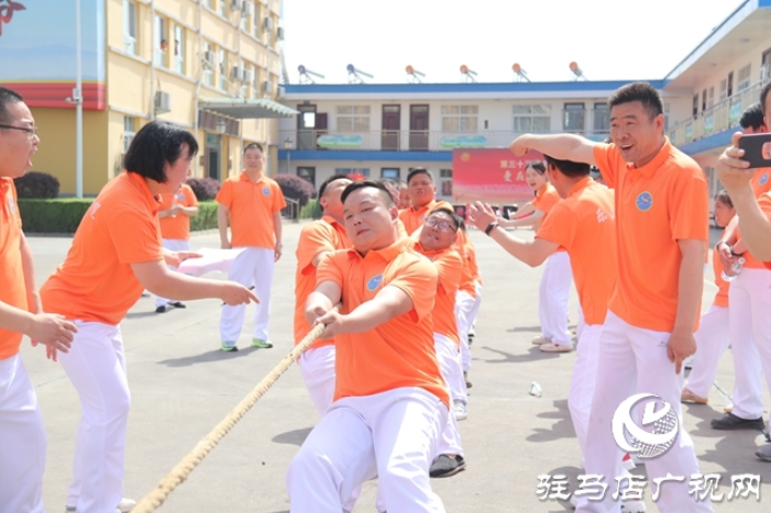 真情慰問(wèn)傳溫暖  趣味運(yùn)動(dòng)遞和諧