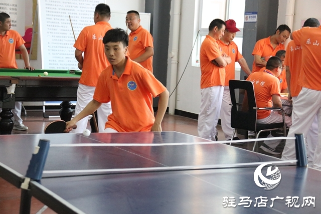 真情慰問(wèn)傳溫暖 趣味運(yùn)動(dòng)遞和諧