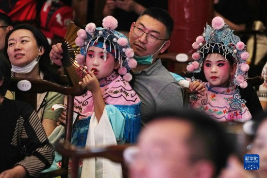 百年老會(huì)館 娃娃大戲臺(tái)