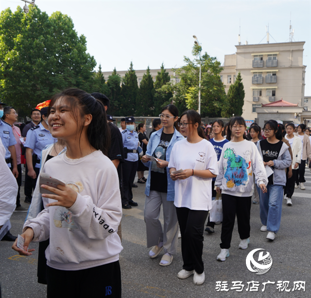  泌陽(yáng)高考首日！多圖直擊……