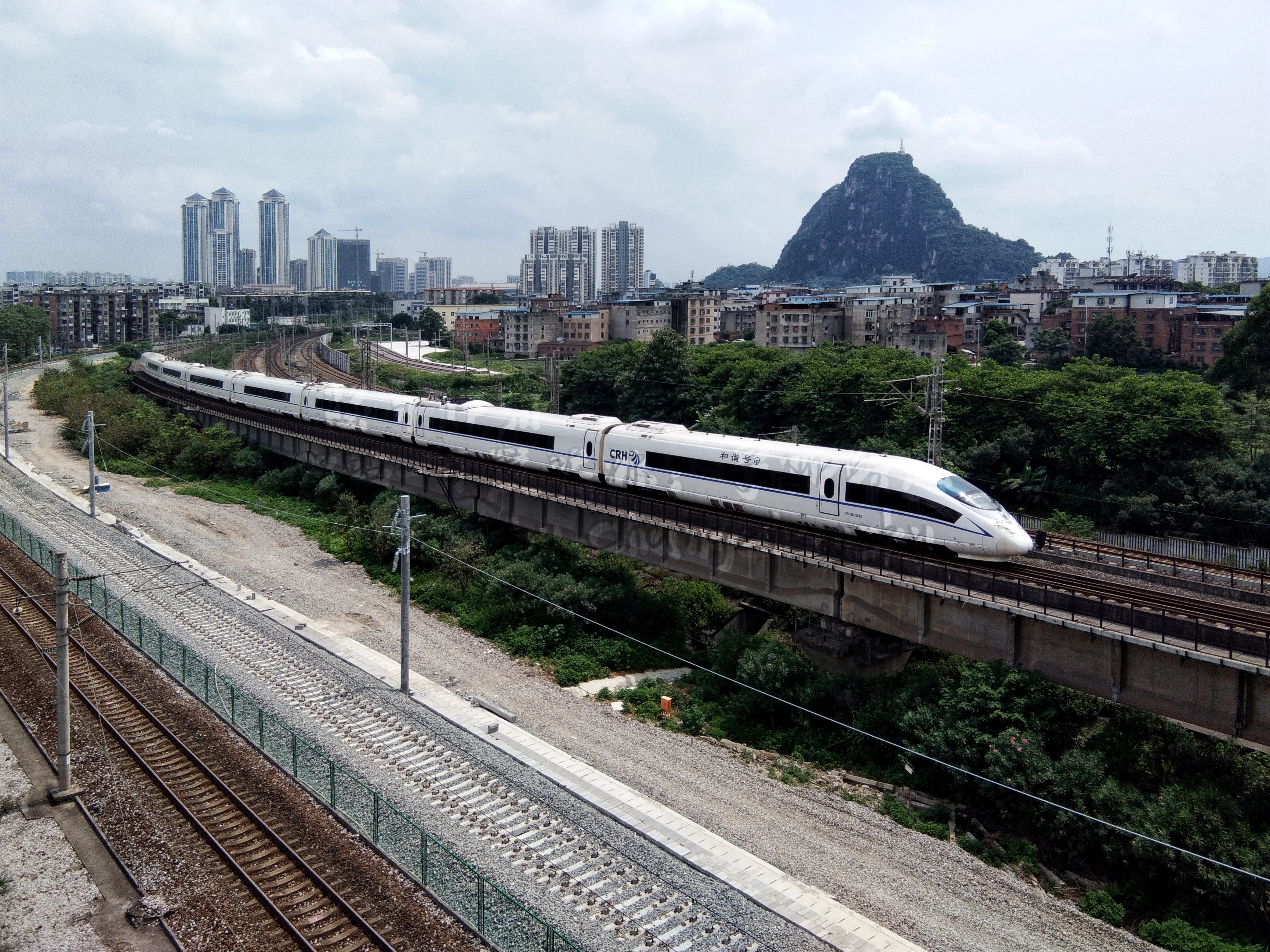 多條鐵路線路推行計次票等新型票制產品