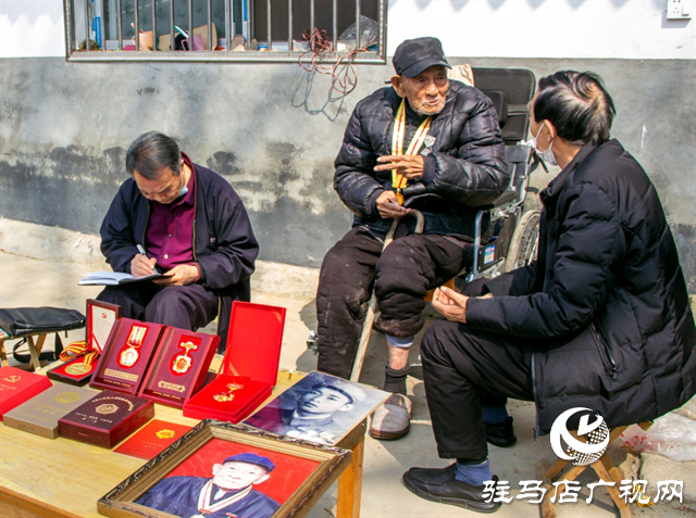 駐馬店市“紀(jì)念延安雙擁運(yùn)動(dòng)80周年·雙擁杯”攝影展頒獎(jiǎng)儀式舉行