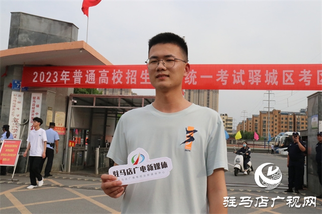 青春不過(guò)時(shí) 畢業(yè)不散場(chǎng) 同窗三載 友誼永在