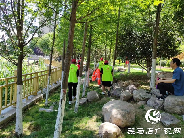 駐馬店:多部門攜手開展水上救援設(shè)施投放活動(dòng)