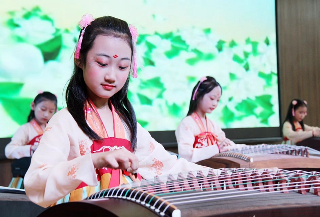 駐馬店實驗小學(xué)：風(fēng)華溢彩聚校園 社韻流光綻芳華