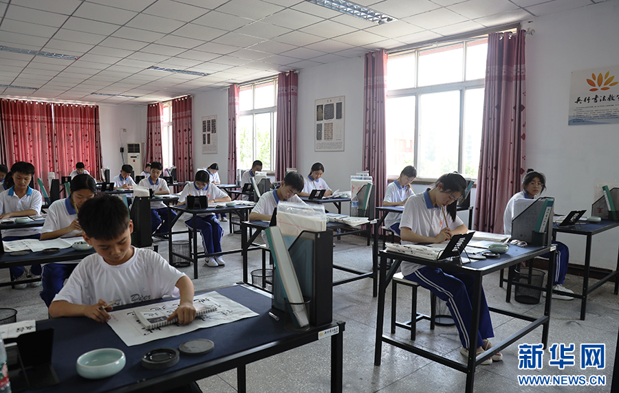 河南：讓墨香浸潤(rùn)校園