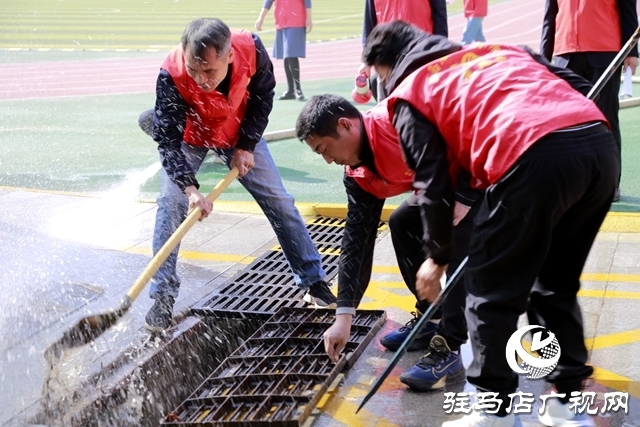 筑牢安全防線(xiàn) 創(chuàng)建平安校園  ——駐馬店實(shí)驗(yàn)小學(xué)創(chuàng)建平安校園側(cè)記