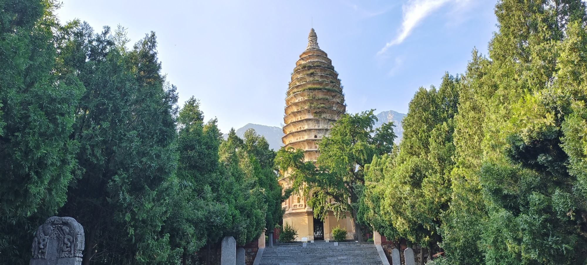 行走河南·讀懂中國丨“華夏第一塔”嵩岳寺塔：居天地之中 獨守千年孤獨