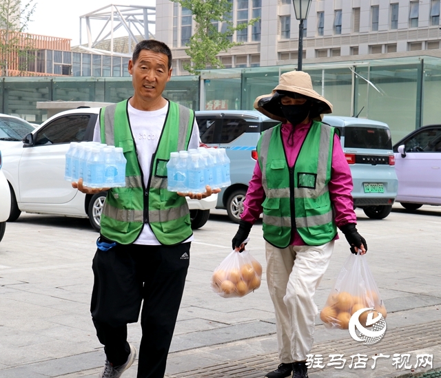 愛(ài)心企業(yè)助農(nóng) 為一線(xiàn)工作者送清涼