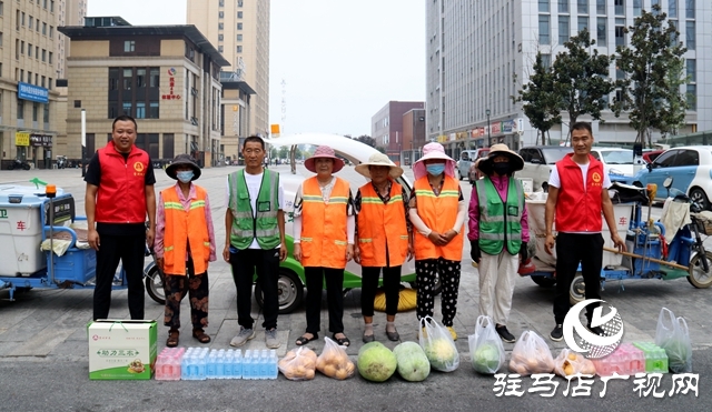 愛(ài)心企業(yè)助農(nóng) 為一線(xiàn)工作者送清涼