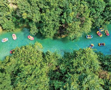 【大美中國】貴州荔波：旅游新業(yè)態(tài)趕上高鐵新時(shí)代