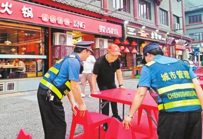 新時(shí)代 新征程 新偉業(yè)丨“溫情執(zhí)法”享譽(yù)全國 文明之花愈開愈艷 許昌溫暖之城何以“煉”成