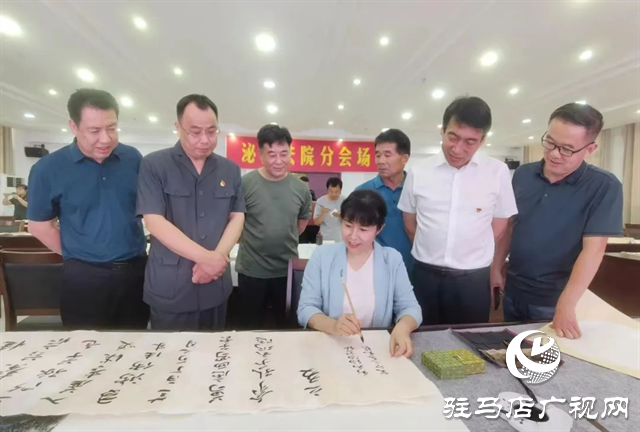 泌陽縣舉辦清廉機關(guān)建設(shè)暨“紀(jì)律教育活動月”廉政書畫創(chuàng)作活動
