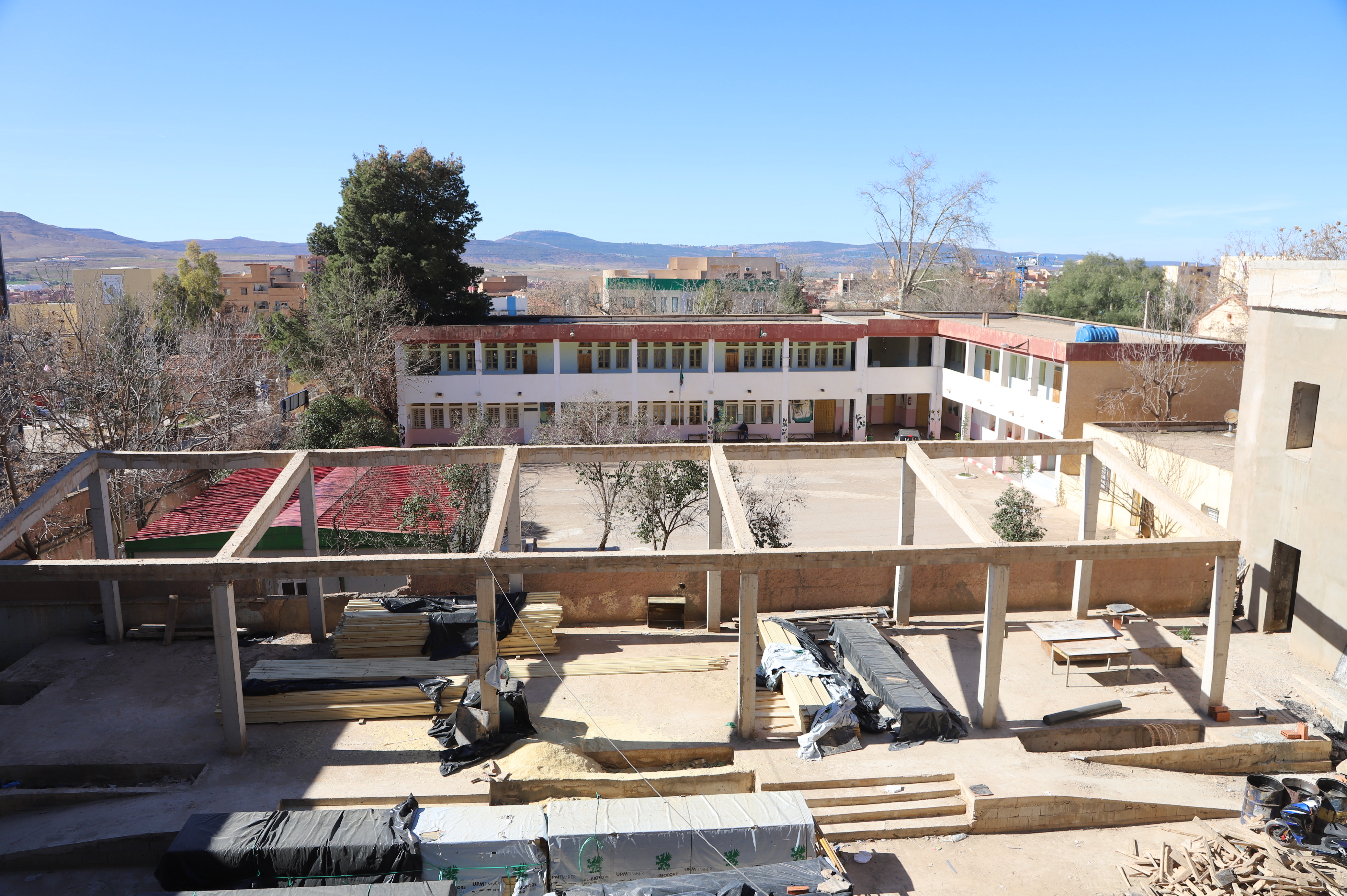 新華全媒+|勇?lián)】凳姑?，鑄就時代新功——寫在第六個中國醫(yī)師節(jié)到來之際