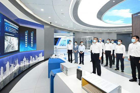 跟著總書記看中國(guó)｜智能電網(wǎng)南京強(qiáng)鏈，邁向世界級(jí)產(chǎn)業(yè)集群