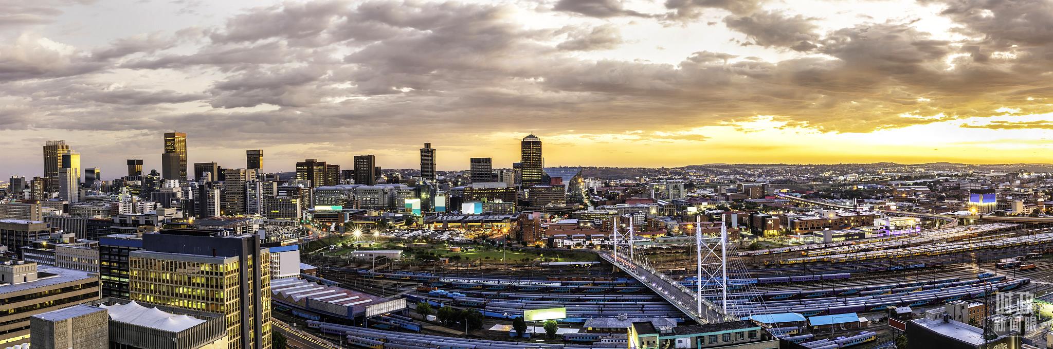 時(shí)政新聞眼丨習(xí)近平抵達(dá)南非，這些重要議程值得關(guān)注