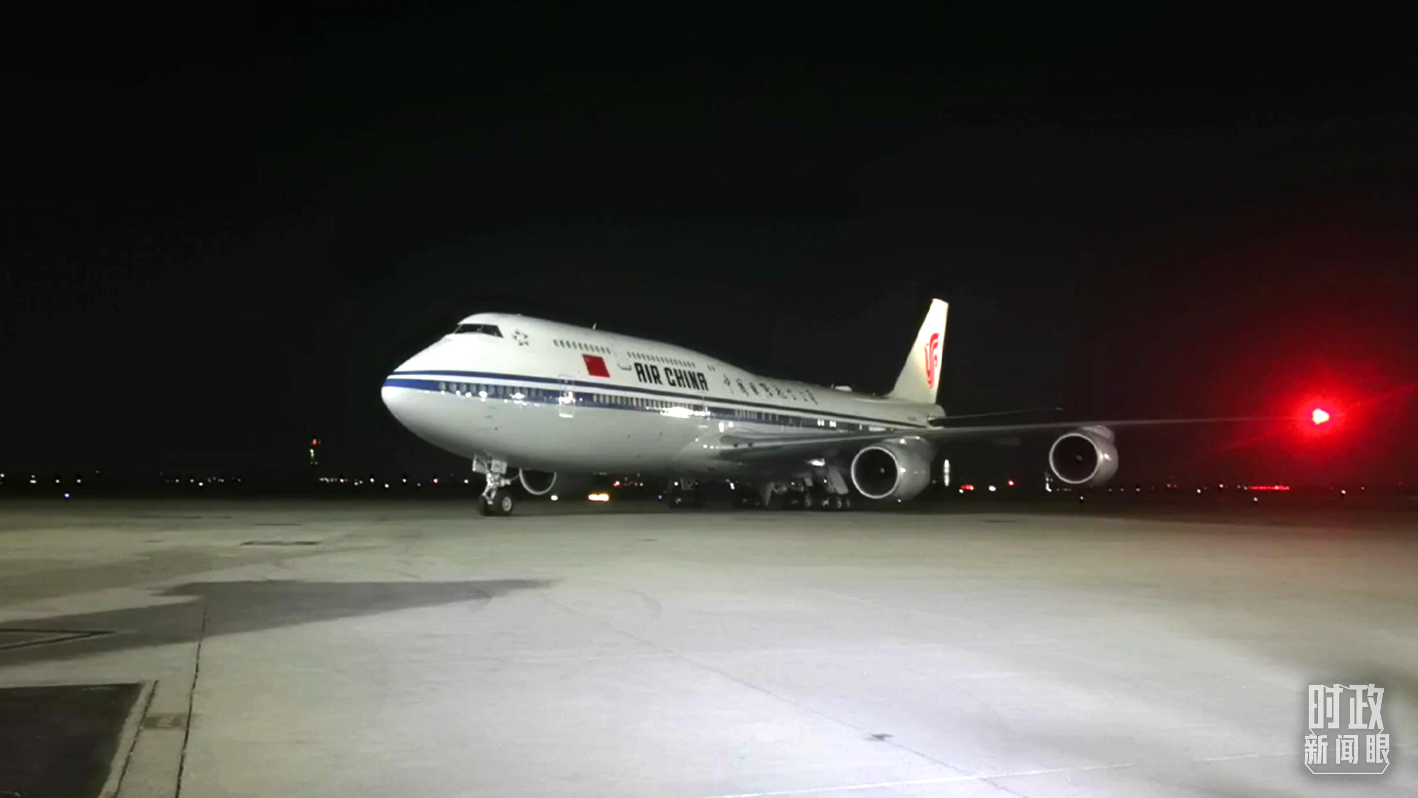 時(shí)政新聞眼丨習(xí)近平抵達(dá)南非，這些重要議程值得關(guān)注