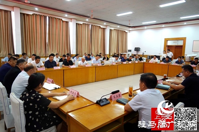 泌陽(yáng)縣召開(kāi)2023年房地產(chǎn)企業(yè)座談會(huì)