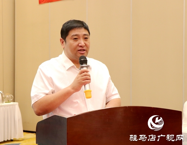 蔡洪坊酒業(yè)舉辦馥柔香型白酒專家品評會