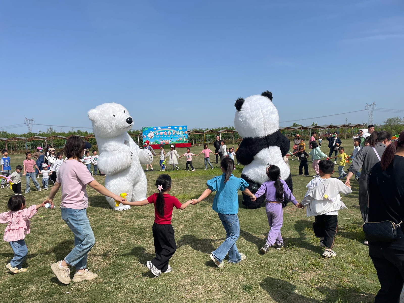 沿著南水北調(diào)中線看發(fā)展丨搬得出能致富！看河南各地“移民村”如何變身“宜民村”