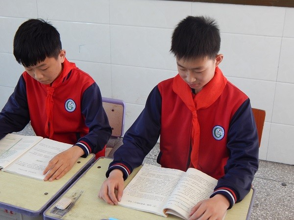 “新時(shí)代好少年”賀祉皓：同學(xué)有難就幫一把、扶一把 把愛心傳遞下去