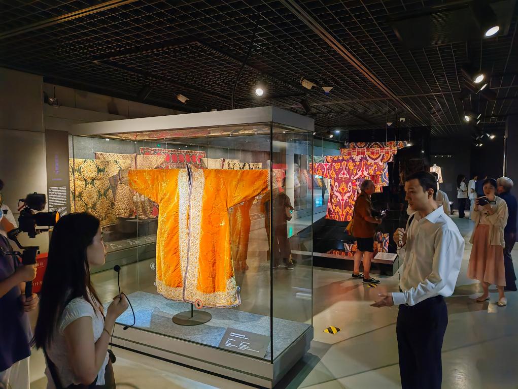亞洲服飾展亮相杭州：霓裳五彩，東方貢獻(xiàn)
