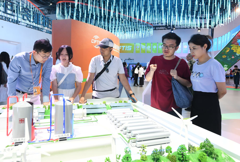 開放引領(lǐng)發(fā)展 合作共贏未來(lái)——習(xí)近平主席向2023年中國(guó)國(guó)際服務(wù)貿(mào)易交易會(huì)全球服務(wù)貿(mào)易峰會(huì)的致辭彰顯中國(guó)開放合作信心