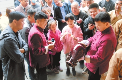 新時(shí)代 新征程 新偉業(yè)丨“藥都”誠邀四海賓 “鈞都”笑迎八方客 魅力禹州 “藥”“瓷”爭(zhēng)輝煥新彩