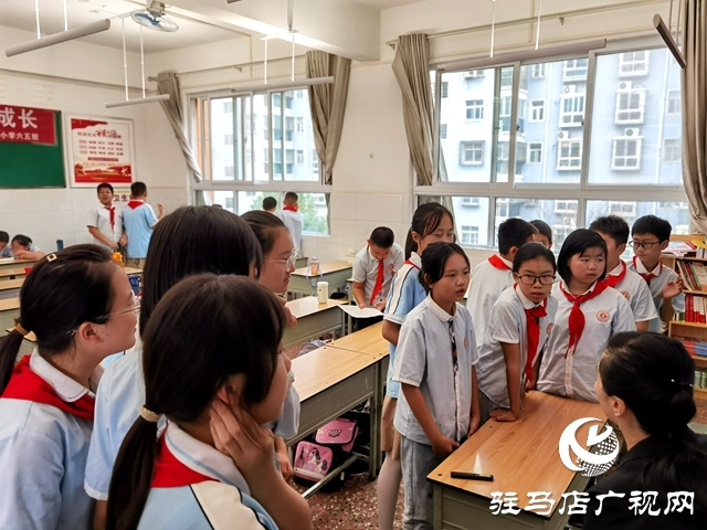 駐馬店市實驗小學(xué)六五班:開展沁潤書香伴我成長 與作家面對面活動