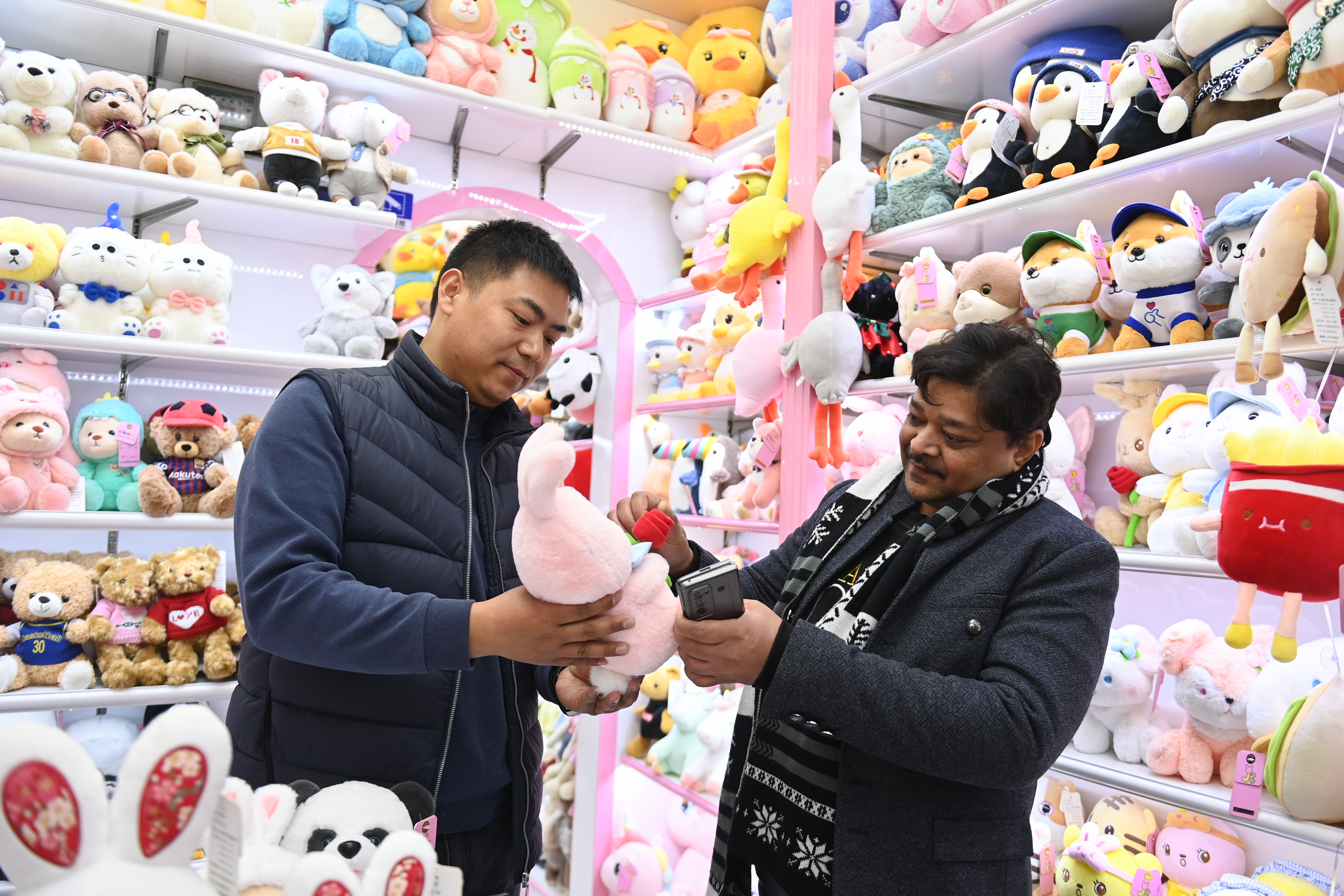 解碼義烏：從“雞毛換糖”到“世界超市”