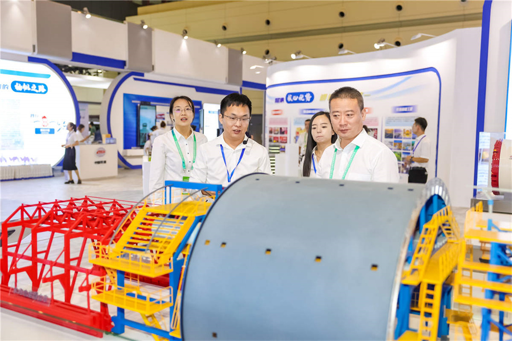 開(kāi)放合作共贏(yíng) 中原更加出彩 ——第十四屆河南投洽會(huì)展覽展示區(qū)掠影