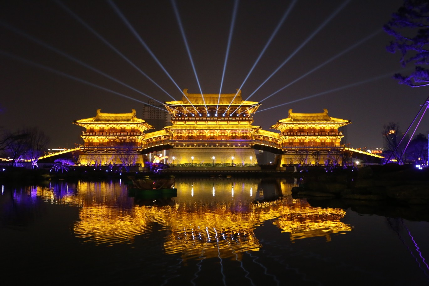 入戲洛陽(yáng)城，來(lái)一場(chǎng)穿越主題的城市漫步 | 國(guó)慶漫游Citywalk