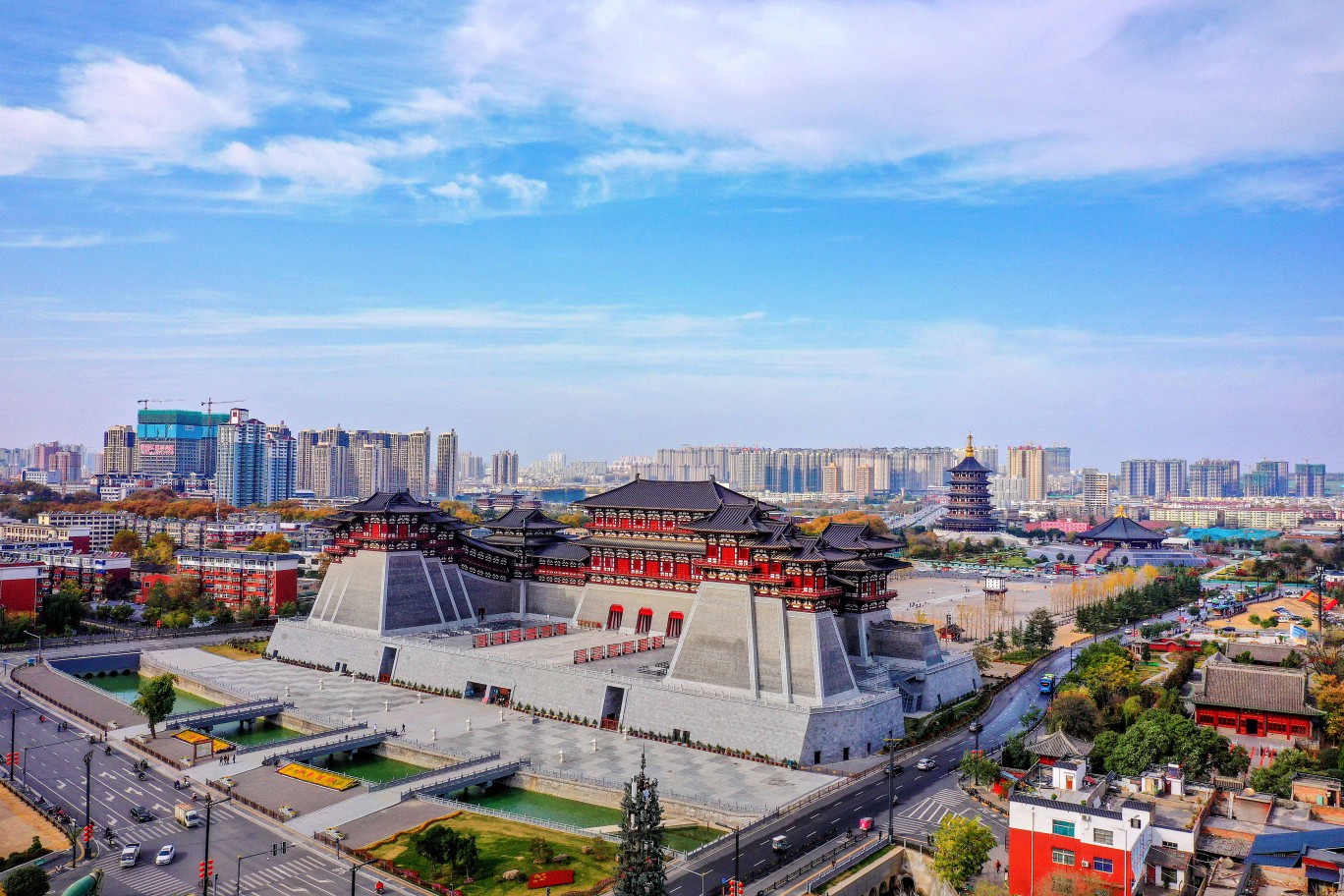入戲洛陽(yáng)城，來(lái)一場(chǎng)穿越主題的城市漫步 | 國(guó)慶漫游Citywalk