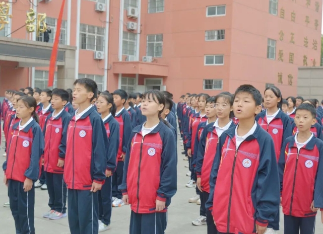 新蔡縣明英中學隆重舉行孔子誕辰2574周年紀念活動