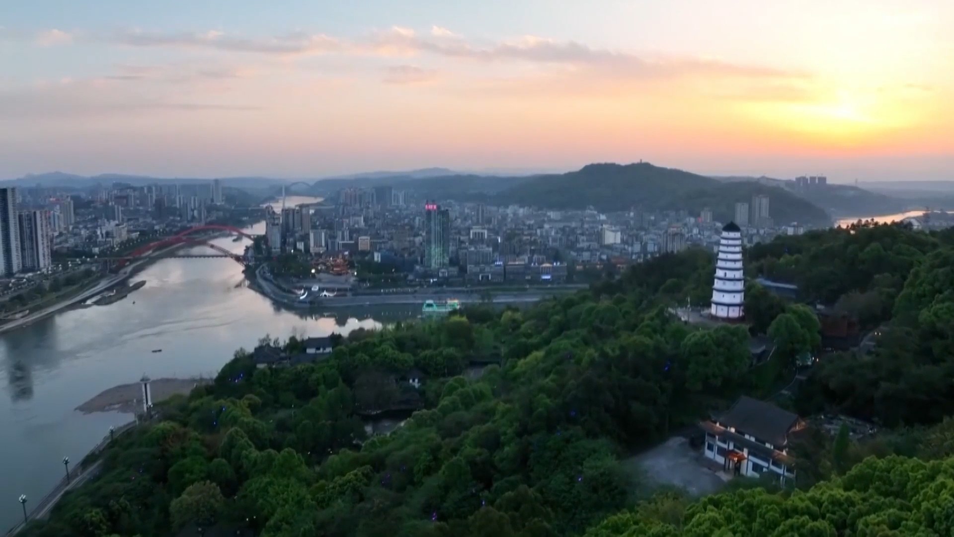 重磅視頻｜萬里長(zhǎng)江萬里情