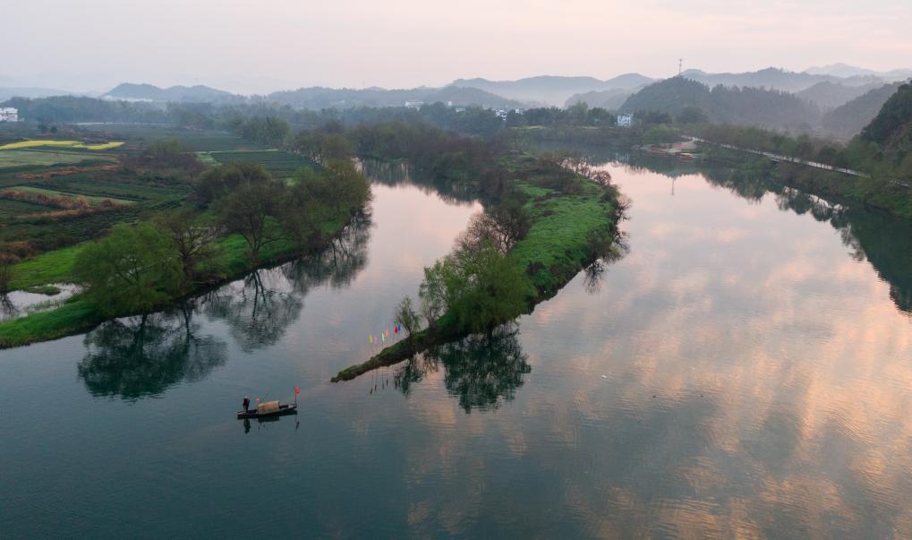 新聞多一點(diǎn)|婺源曬秋