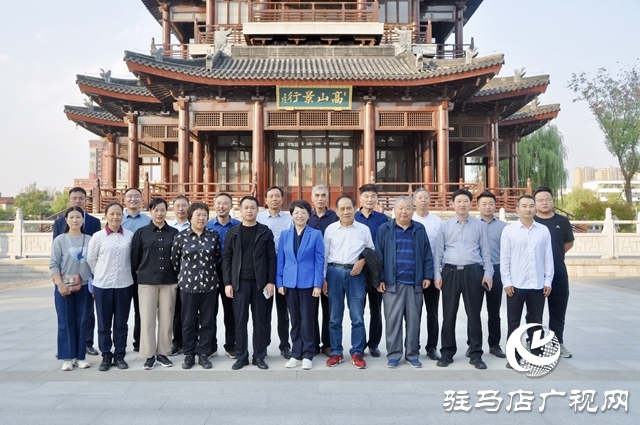 駐馬店市律師協(xié)會“尊師重道 感恩同行”2023年重陽節(jié)敬老愛老送法進(jìn)社區(qū)活動圓滿成功
