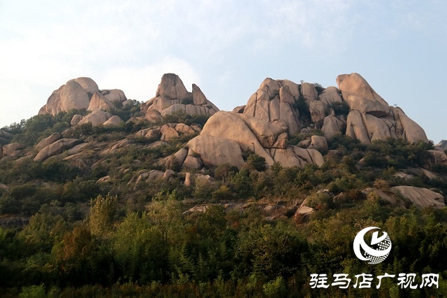 游景點(diǎn)、看話?。●v馬店各景區(qū)擦亮服務(wù)招牌迎接八方來客