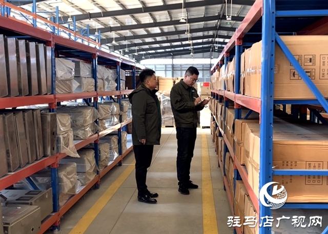 駐馬店供電公司：積極應(yīng)對(duì)寒潮 嚴(yán)守電網(wǎng)安全