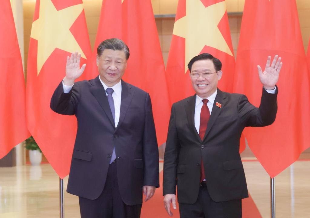 習(xí)近平總書記圓滿結(jié)束對(duì)越國事訪問