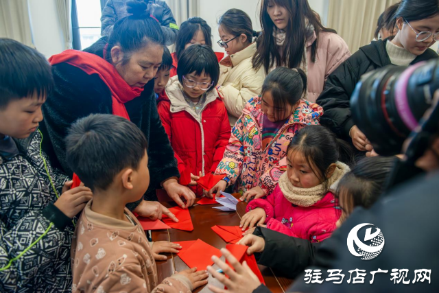 駐馬店民間文藝家開展“非遺”進(jìn)社區(qū)活動