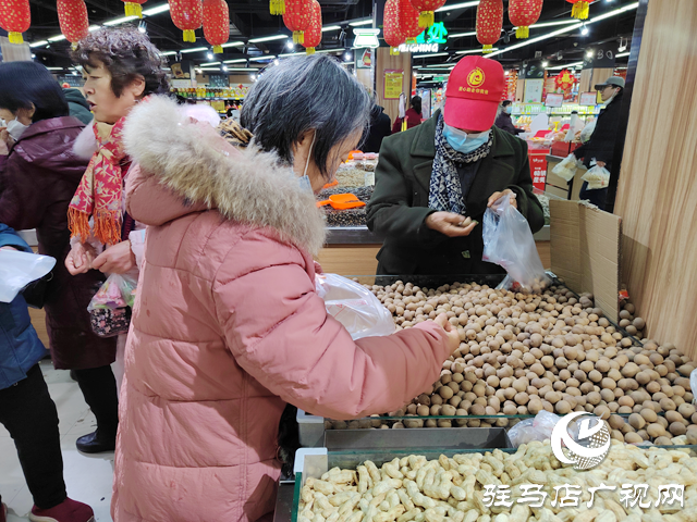 炒瓜子、炒核桃！駐馬店“煙火氣”中迎新春