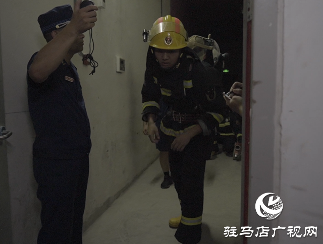 春節(jié)萬(wàn)家燈火 離不開他們的堅(jiān)守