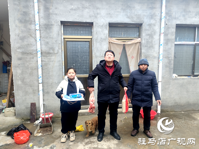 新蔡縣道德模范龔興炯：寒冬慰問監(jiān)測(cè)戶 真情關(guān)愛暖人心