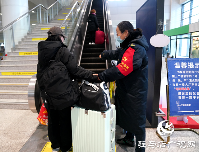 開學啦！駐馬店車務段靈活投放運力服務學生安全返校