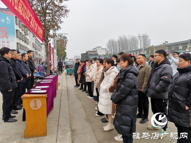 平輿縣人社局開(kāi)展2024年“春風(fēng)行動(dòng)”專場(chǎng)招聘會(huì)