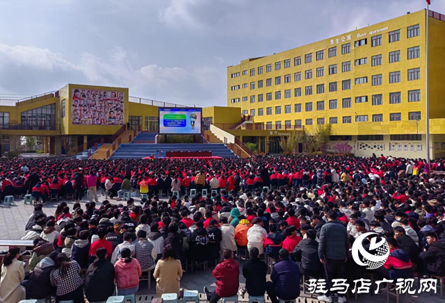 駐馬店市天中義工聯(lián)合會(huì)開(kāi)展“校園防欺凌”安全教育宣講活動(dòng)