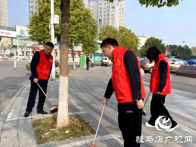 駐馬店市保險(xiǎn)行業(yè)開展學(xué)雷鋒月主題活動