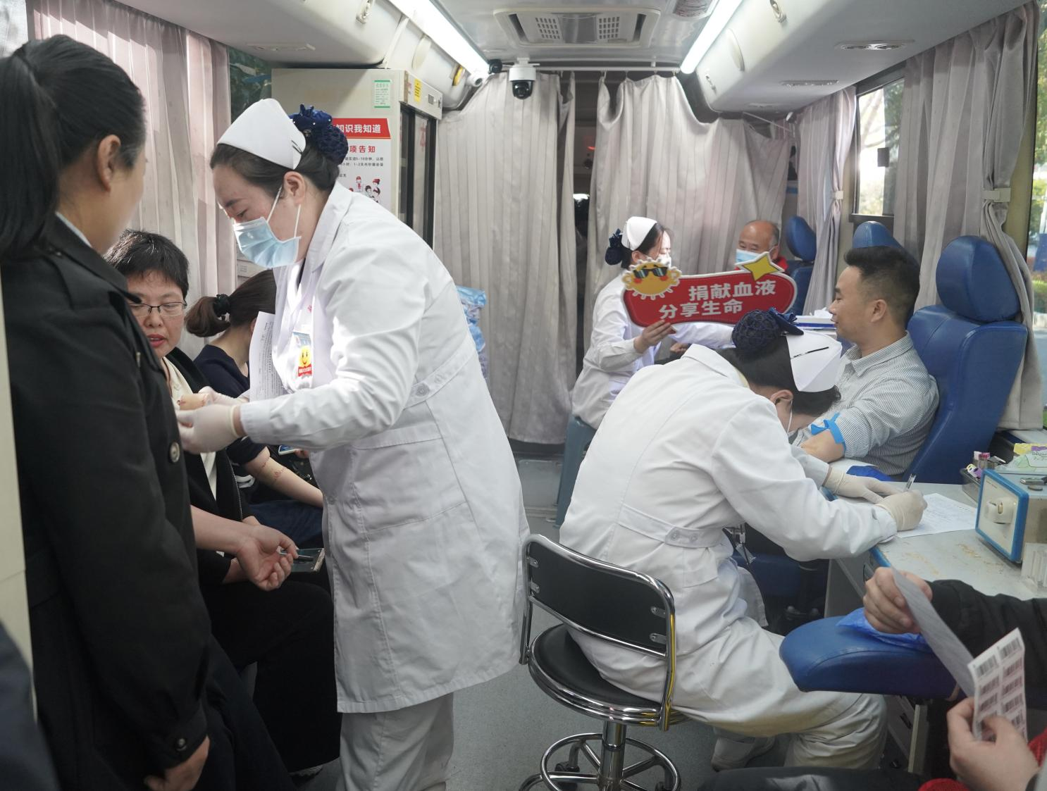 駐馬店市農(nóng)業(yè)農(nóng)村局開展無償獻血活動