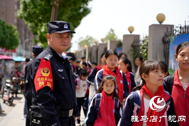 泌陽(yáng)縣公安局：扎實(shí)做好“護(hù)學(xué)崗”